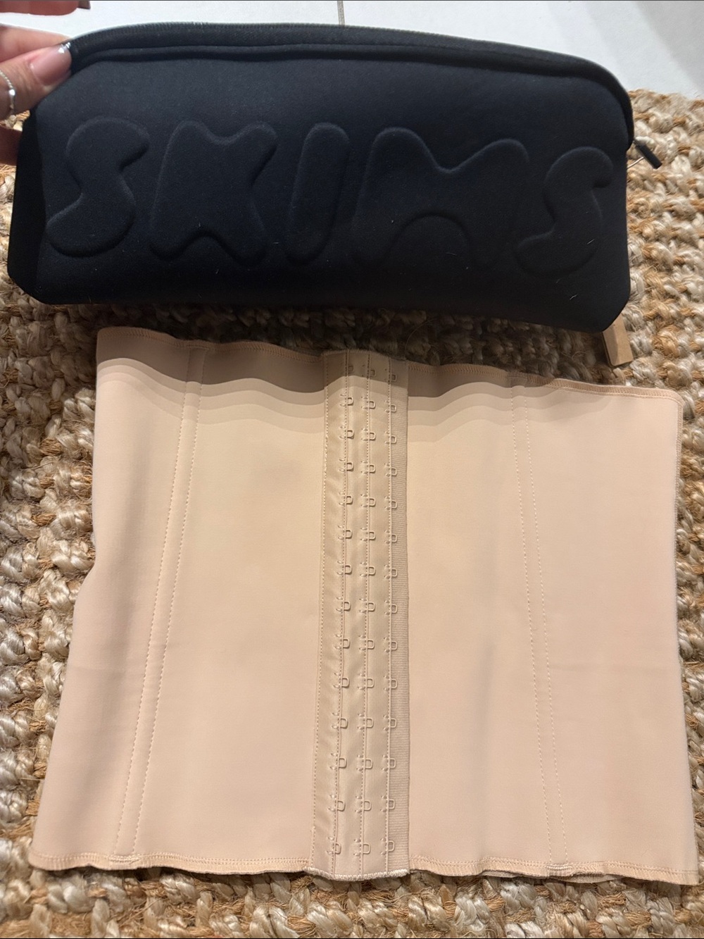 SKIMS Nude Shapewear with case black